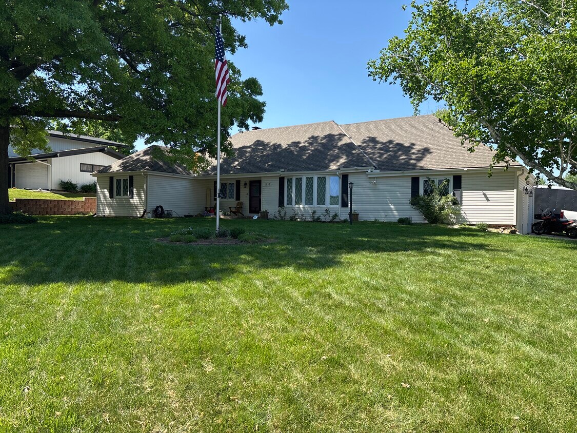 Primary Photo - 12052 Jackson Rd