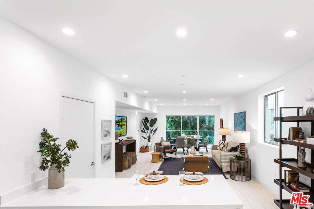 Foto principal - 11620 Chenault St