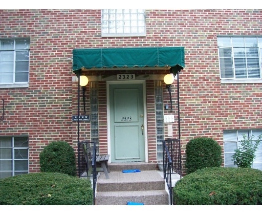 - 2323 Riverside Dr