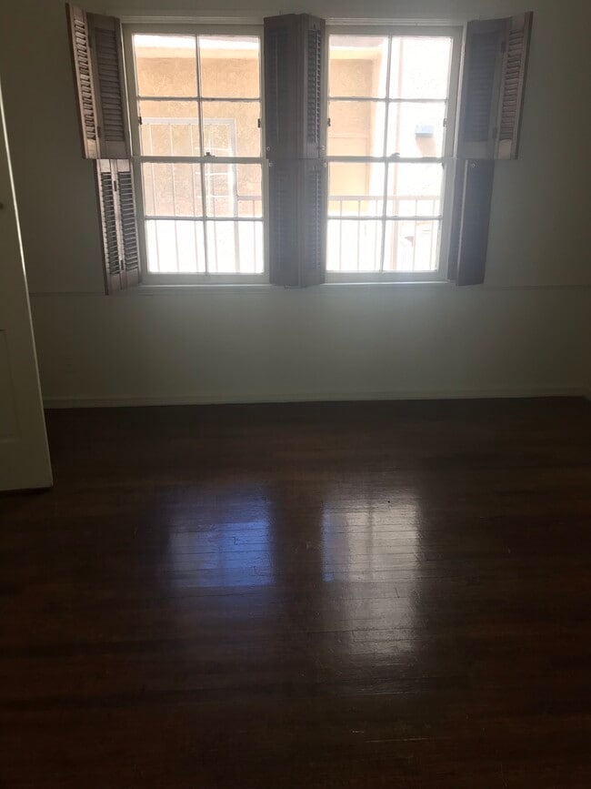 Building Photo - 925 Gayley Ave