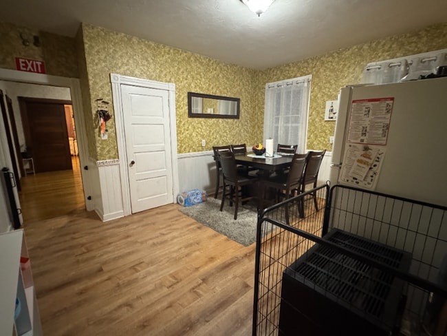 Building Photo - 11 Pattison St