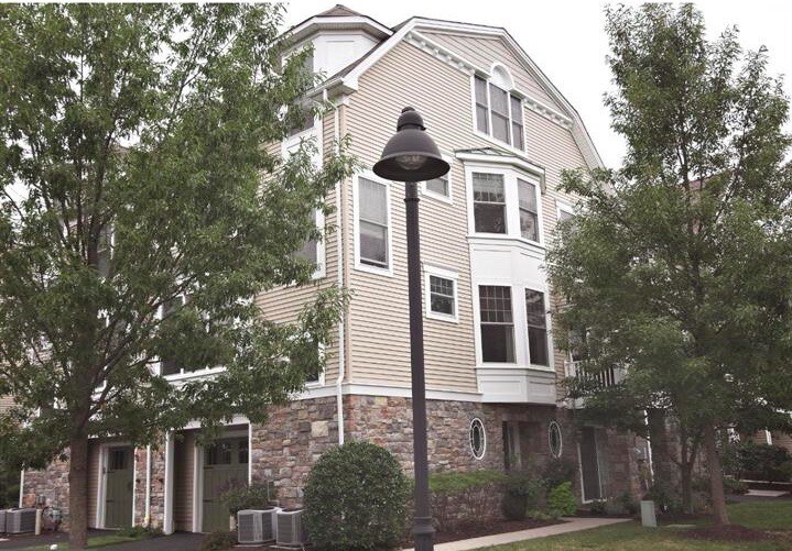 220 Cobblestone Dr, Ardmore, PA 19003 Townhome Rentals in Ardmore PA