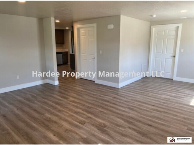 Foto del edificio - 221 E 37th St