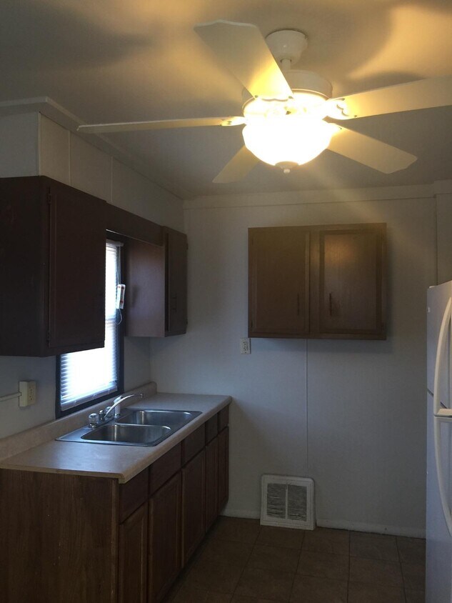 Foto del edificio - 5047 Jefferson St