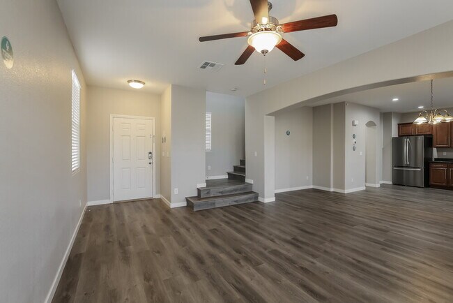 Foto del edificio - 1081 Crescent Falls St