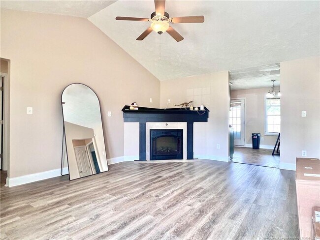 Foto del edificio - 285 Pebble Ln