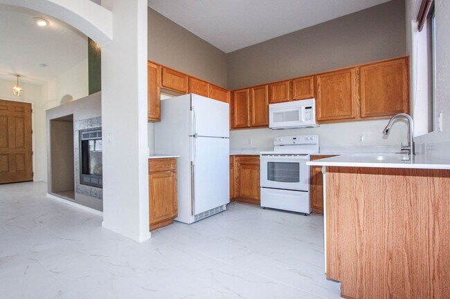 Building Photo - Granville - 2 bedroom