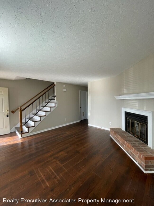 Building Photo - 2 br, 2.5 bath House - 9117 Parktop Lane NW