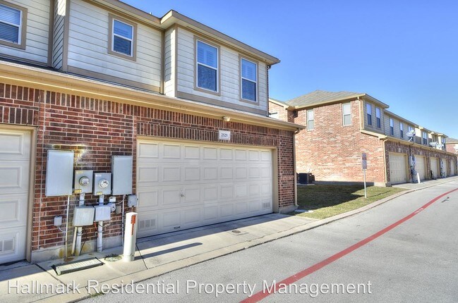 Building Photo - 2 br, 2.5 bath House - 2525 Grayson Way