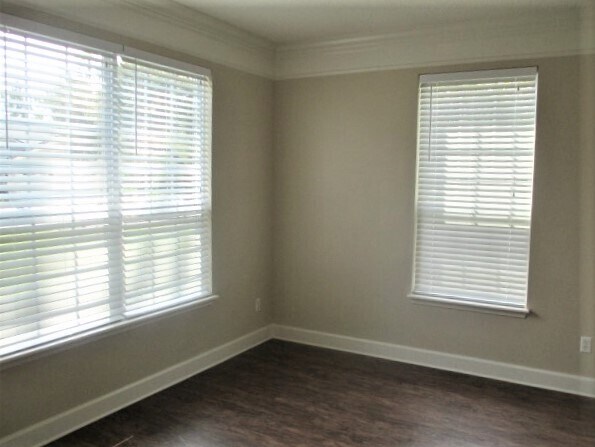 Foto del edificio - 1720 Hunters Ridge Rd