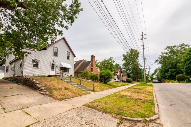 Foto del edificio - 1236 Underwood Ave SE