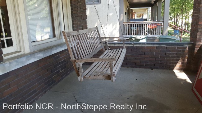 Building Photo - 7 br, 2 bath Apartment - 236 E 18th