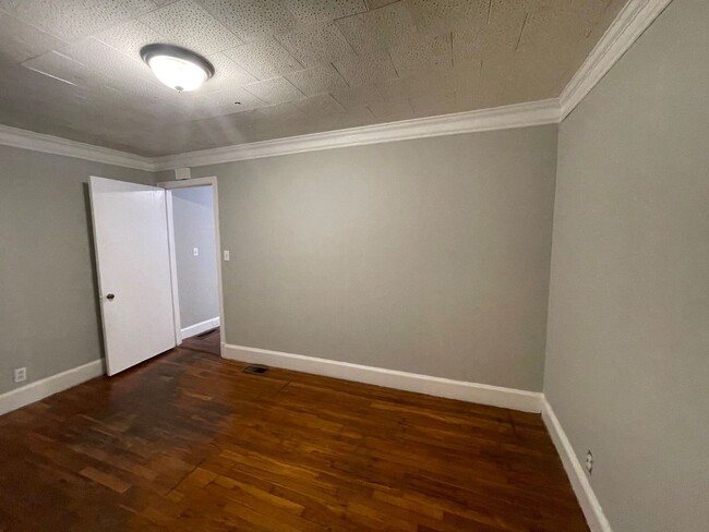 Foto del edificio - Quaint Apartment Near Downtown Carrollton