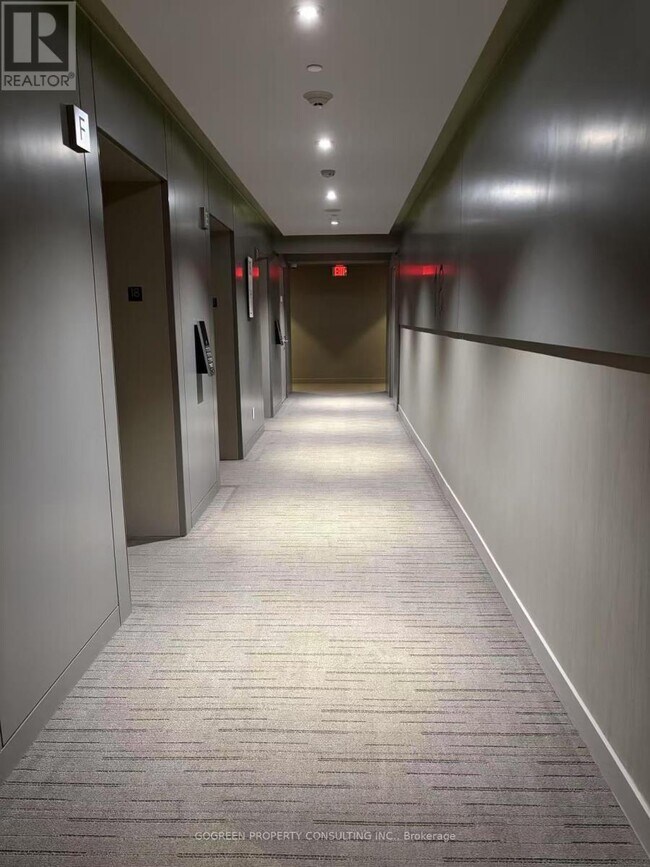 Photo du bâtiment - 1-1801 Bloor St E