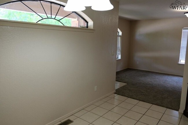 Building Photo - 4103 Moffett Ave
