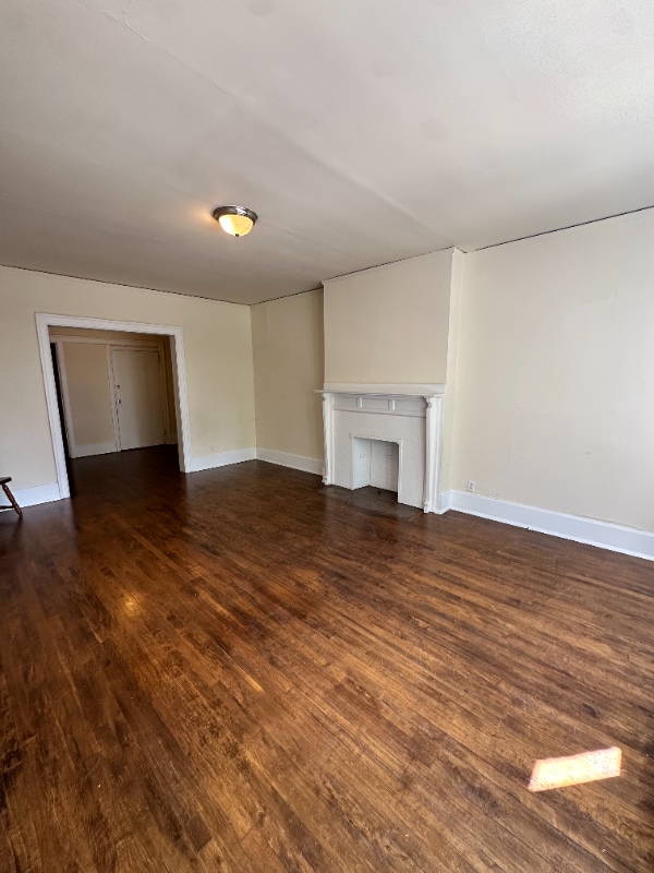 Foto del edificio - 1030 N Marshall St