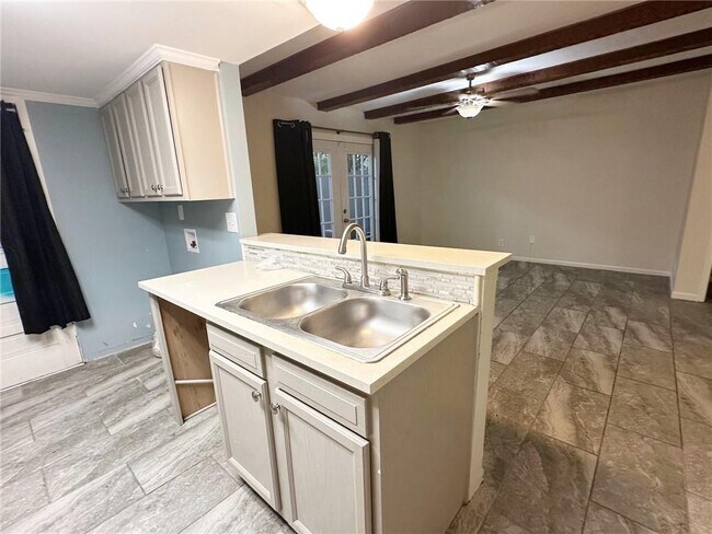 Foto del edificio - 4017 Cottage Hill Rd