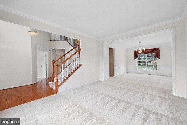 Building Photo - 13655 America Dr