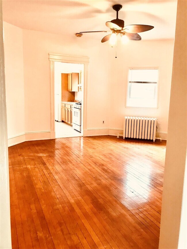 Building Photo - 94 Fulton Ave