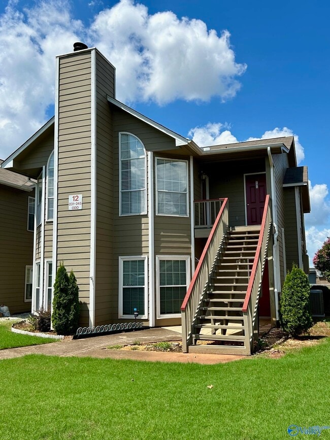 Building Photo - 241 Waters Edge Ln