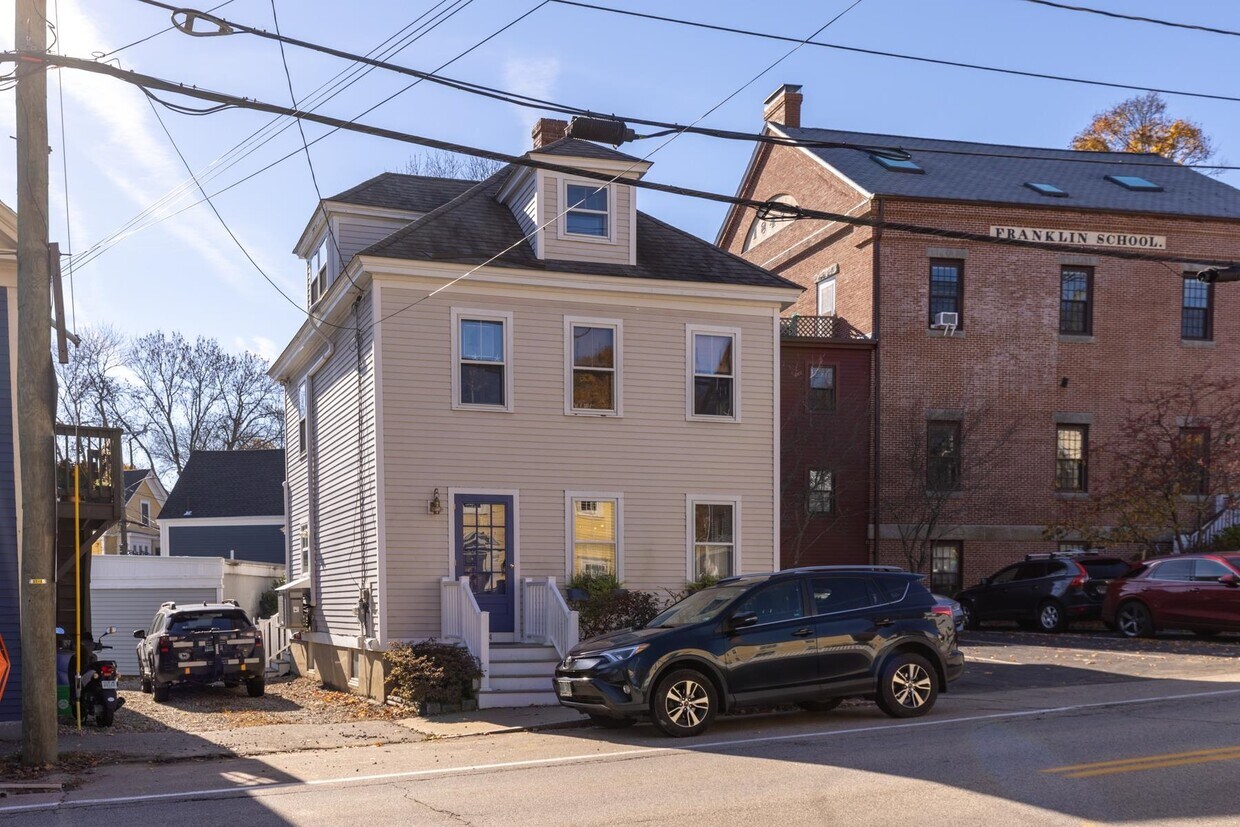 334 Maplewood Ave, Portsmouth, NH 03801 House Rental in Portsmouth