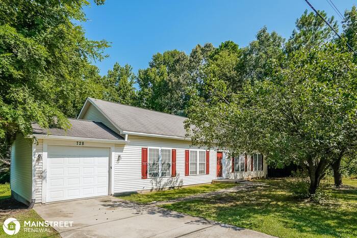 Foto principal - 728 Cook Rd, Durham, NC 27713