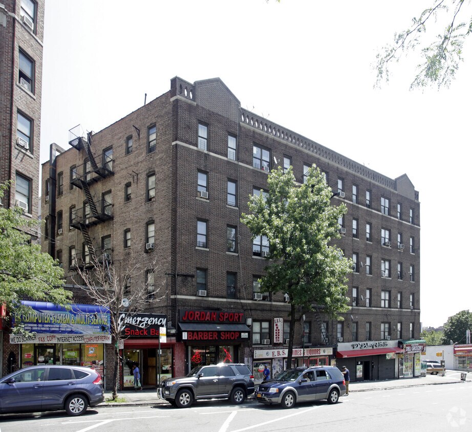 Foto del edificio - 1387 Jesup Ave