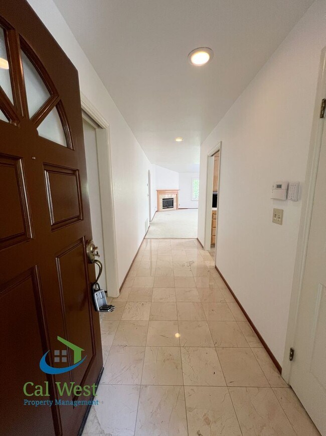 Foto del edificio - 2331 Cresthaven St