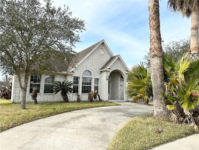 Building Photo - 7613 Bayonne Dr