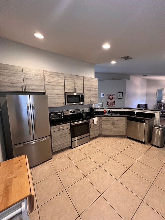 Foto del edificio - Now available! Ready-to-move-in condo in Sanford!