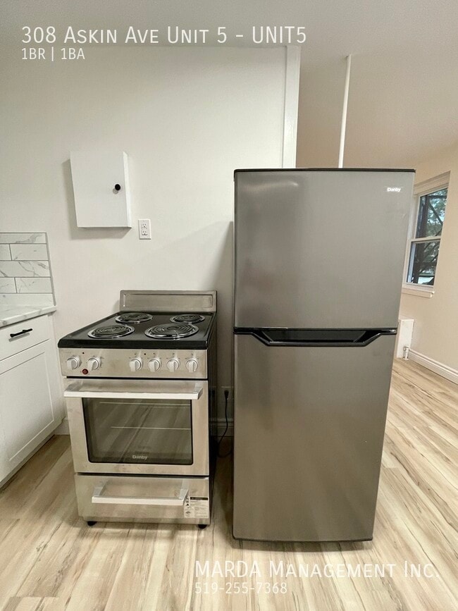 Building Photo - ENJOY TWO MONTHS FREE RENT!!COZY 1-BEDROOM...
