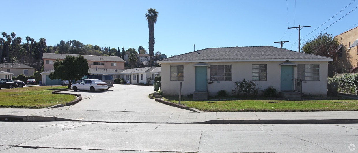 Foto principal - 4422-4438 Lincoln Ave
