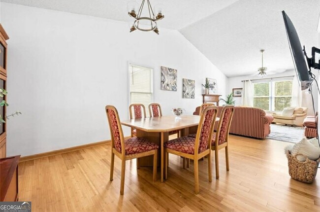 Foto del edificio - 3049 Heathgate Ct