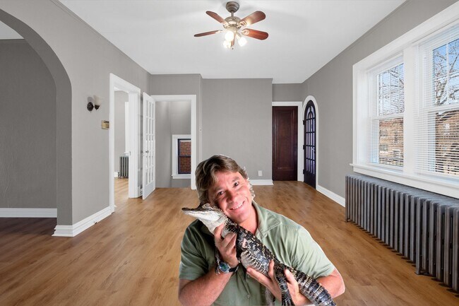 Building Photo - 3526 Lawn