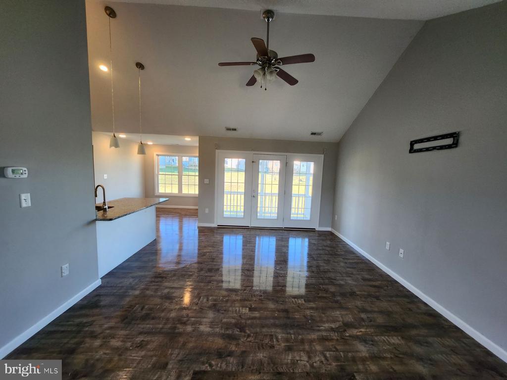 Primary Photo - 537 Spyglass Dr