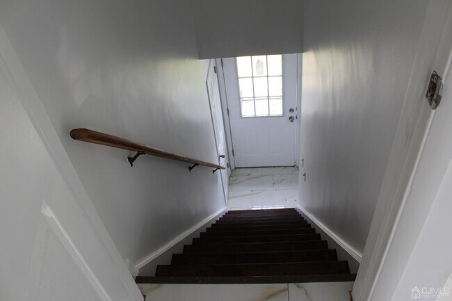 Building Photo - 181 Middlesex Ave