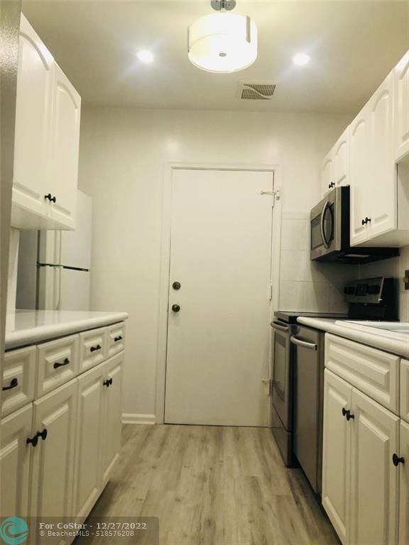 2251 NE 66th St Unit 1625 - 4