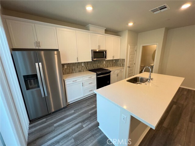 Foto del edificio - 40636 Birchfield Dr