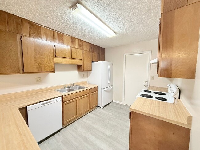 Foto del edificio - 3-Bedroom Duplex