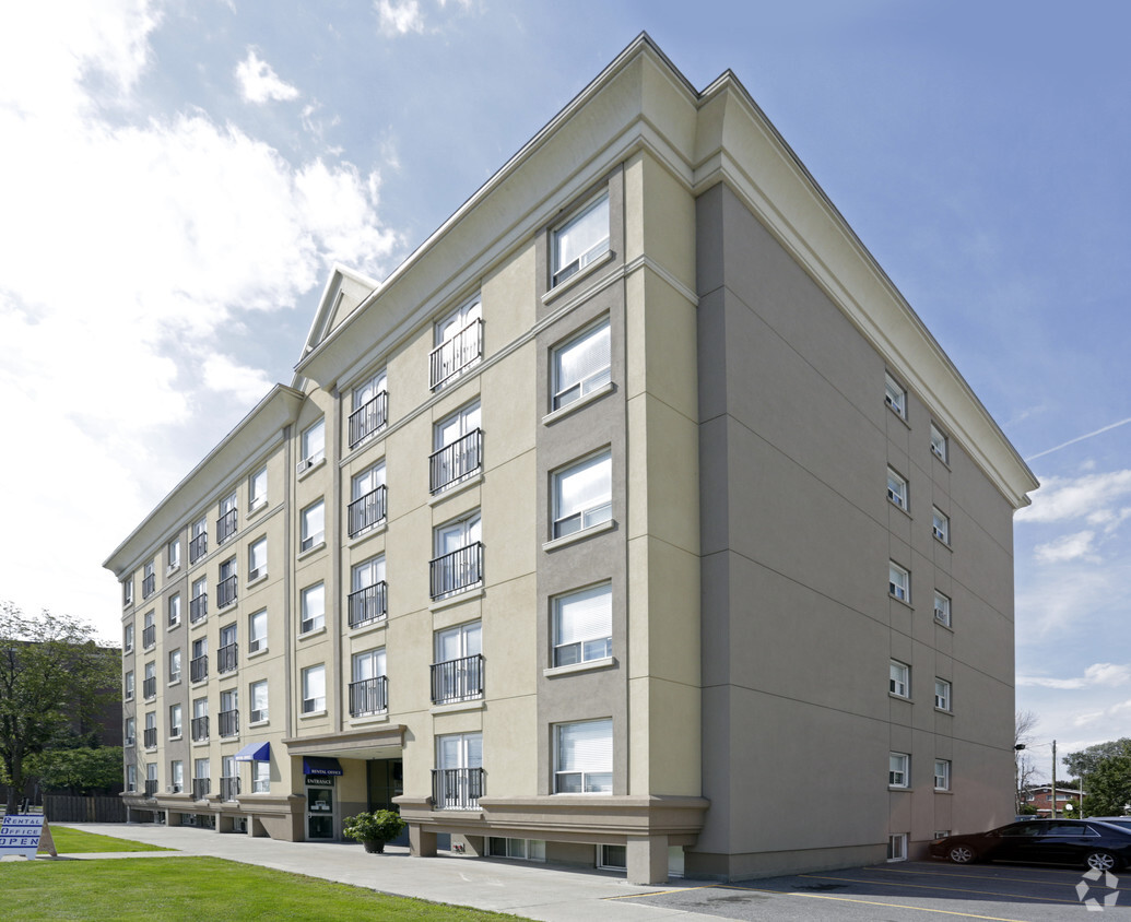 Building Photo - Baseline Court