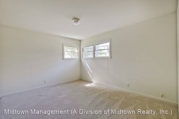 Building Photo - 3 br, 2 bath House - 1065 Middle Ave