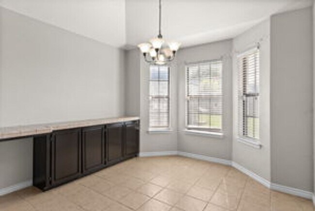 Building Photo - 4801 Norton Dr