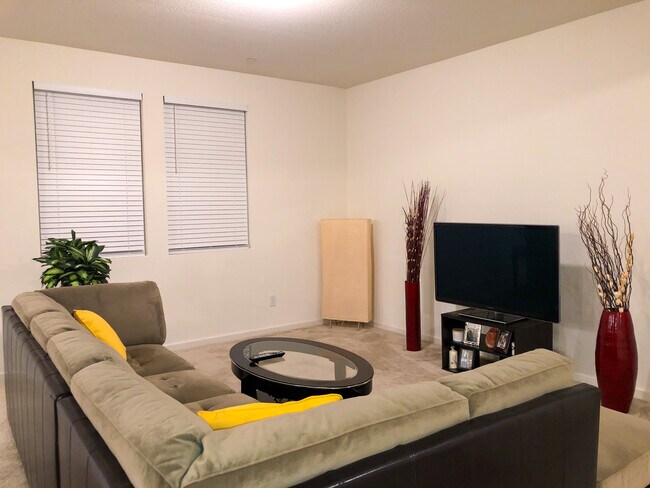 Foto del edificio - 240 Vicenza Dr