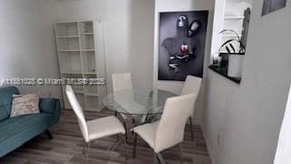Building Photo - 2141 Biarritz Dr