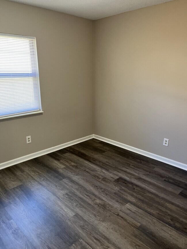 Foto del edificio - Coal Creek Apartment Homes