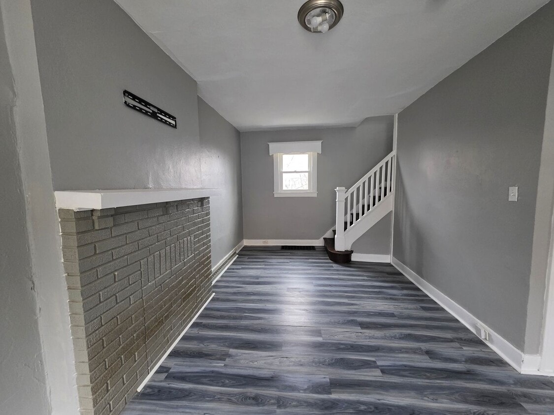 3 bedroom 1 bath house for rent in the West End! - 3 bedroom 1 bath house for rent in the West End!