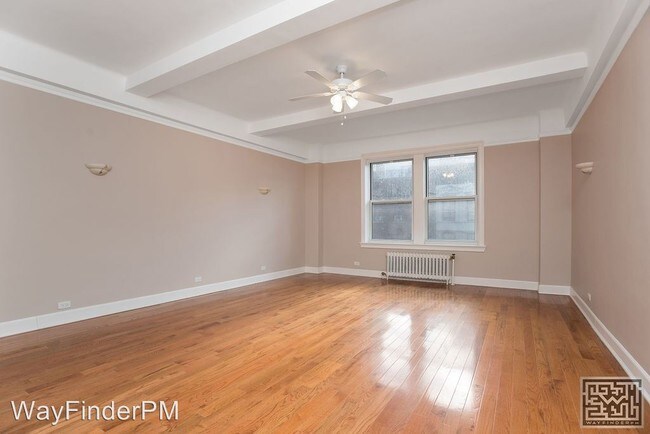 Building Photo - 15 W 75th St