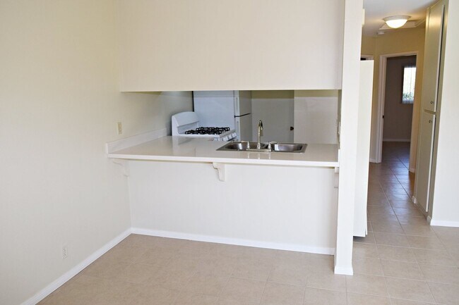 Foto del edificio - Upstairs 2BR/1BA North Park Apt with Assig...