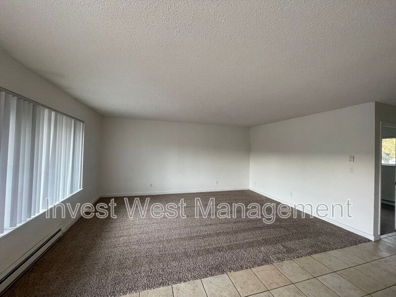 Foto principal - 944-933 33rd Ave