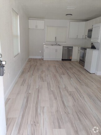 Building Photo - 2123 Mara Ct